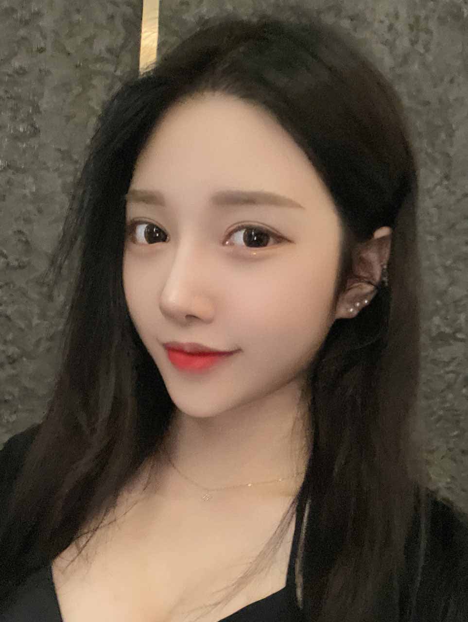 인상이 전에 비해 많이 순해보여서 좋아요!